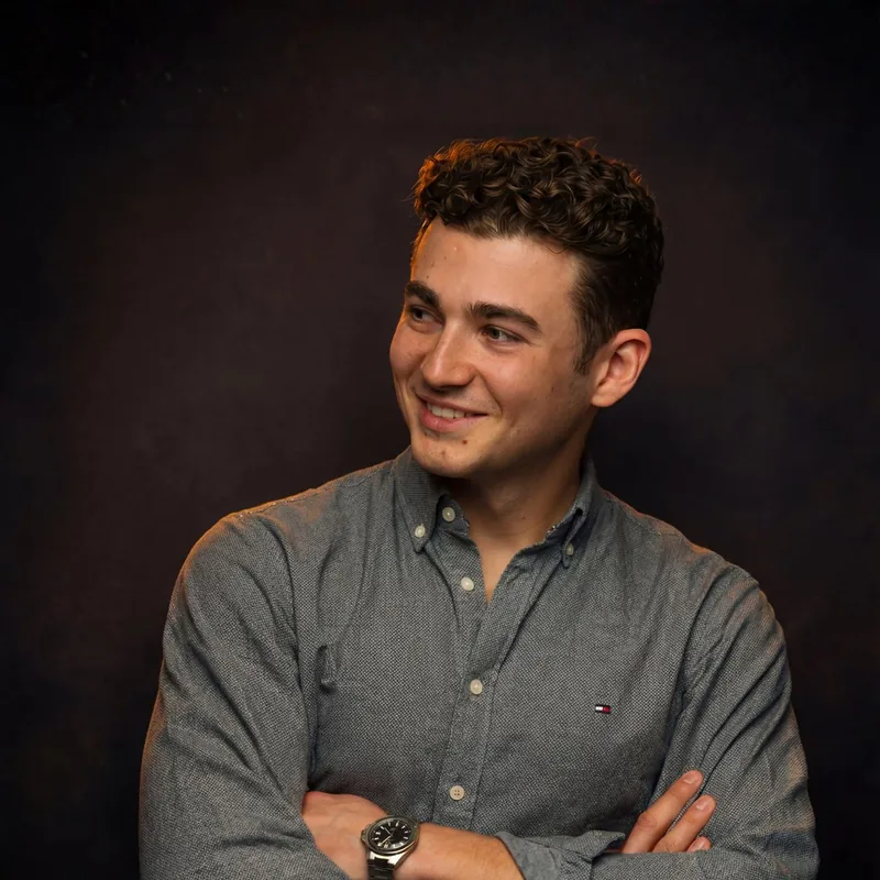 Rémi, Acquisition / Stratégie